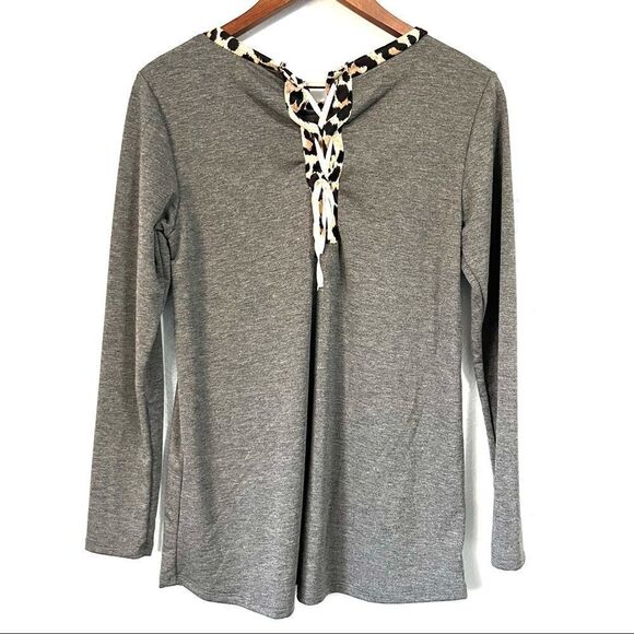 NWOT Lovely Melody Leopard Print Sleeve Top Size S - Picture 4 of 5